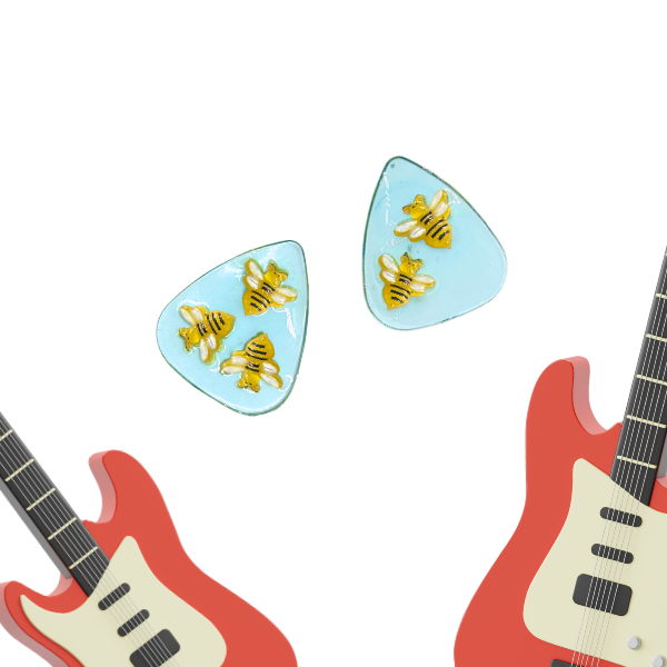 LITTLE BEE GUITAR PICK