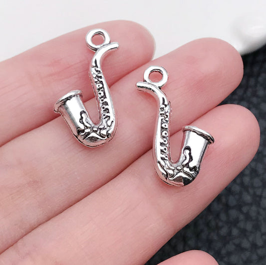Z1005 SILVER SAXOPHONE